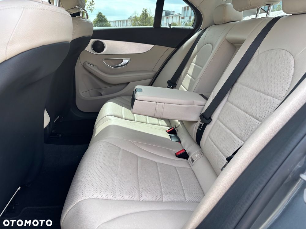 Mercedes-Benz Klasa C 180 (BlueTEC) d Exclusive - 9