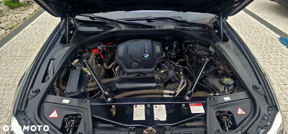 BMW Seria 5 520d Luxury Line - 6