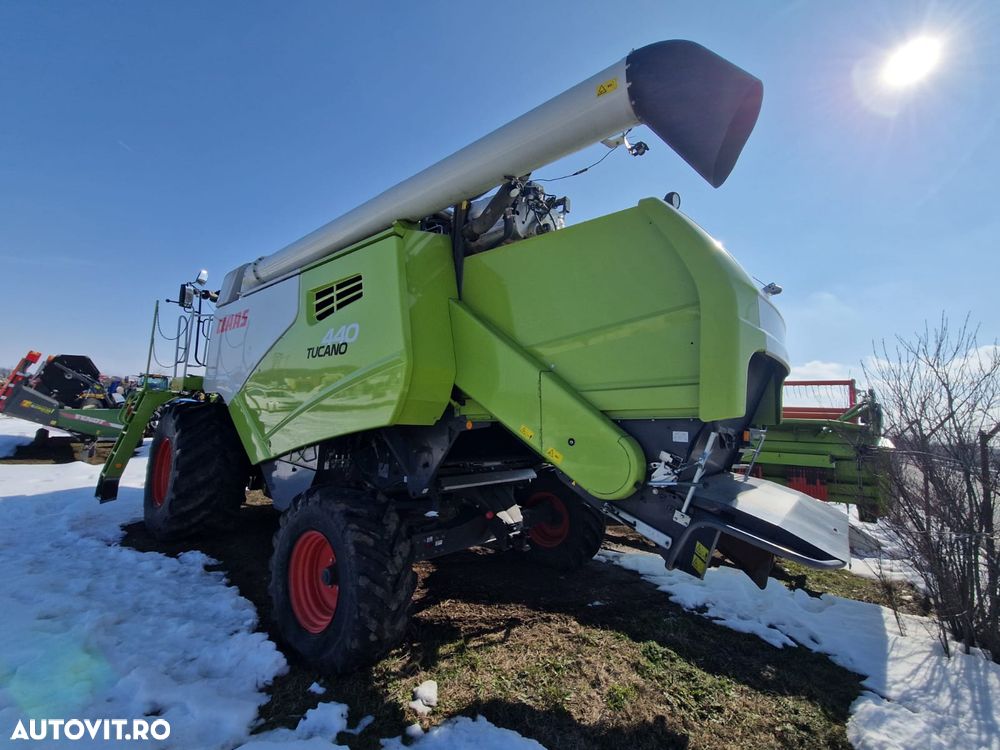 Claas TUCANO 440 - 4