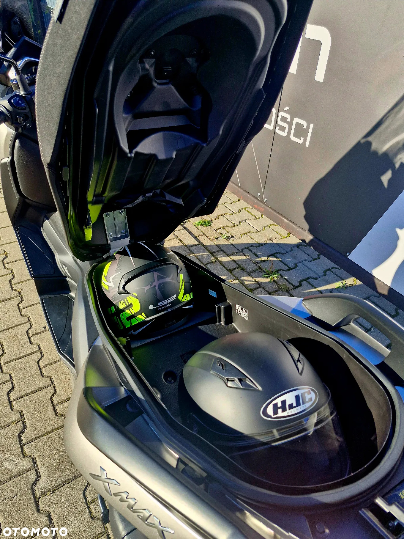 Yamaha X-max - 10