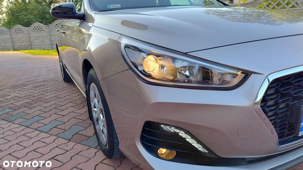 Hyundai i30 1.4 BlueDrive Go - 23