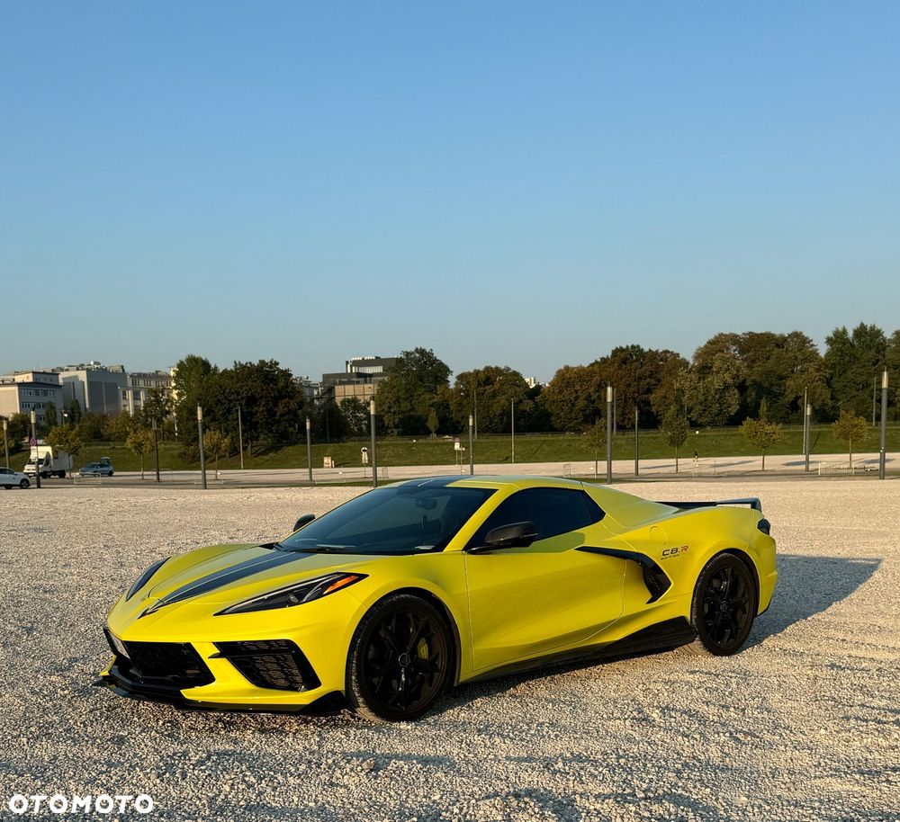 Chevrolet Corvette - 1