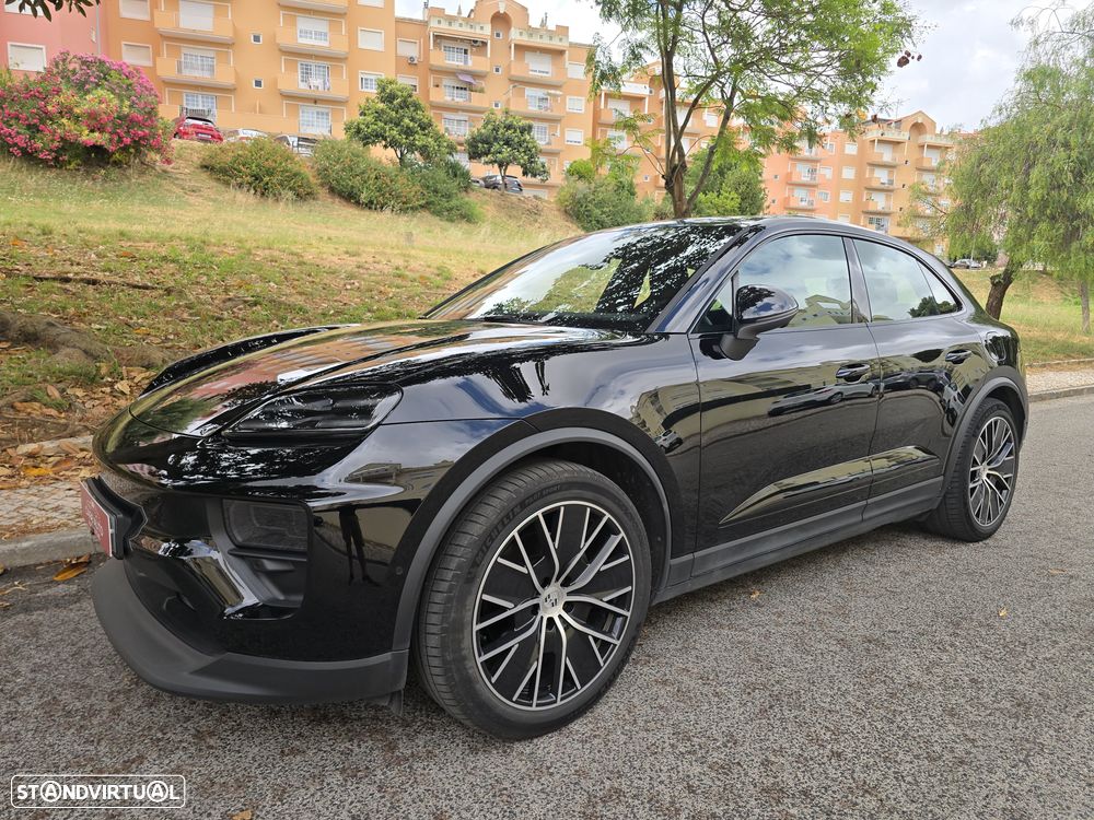 Porsche Macan Electric - 3