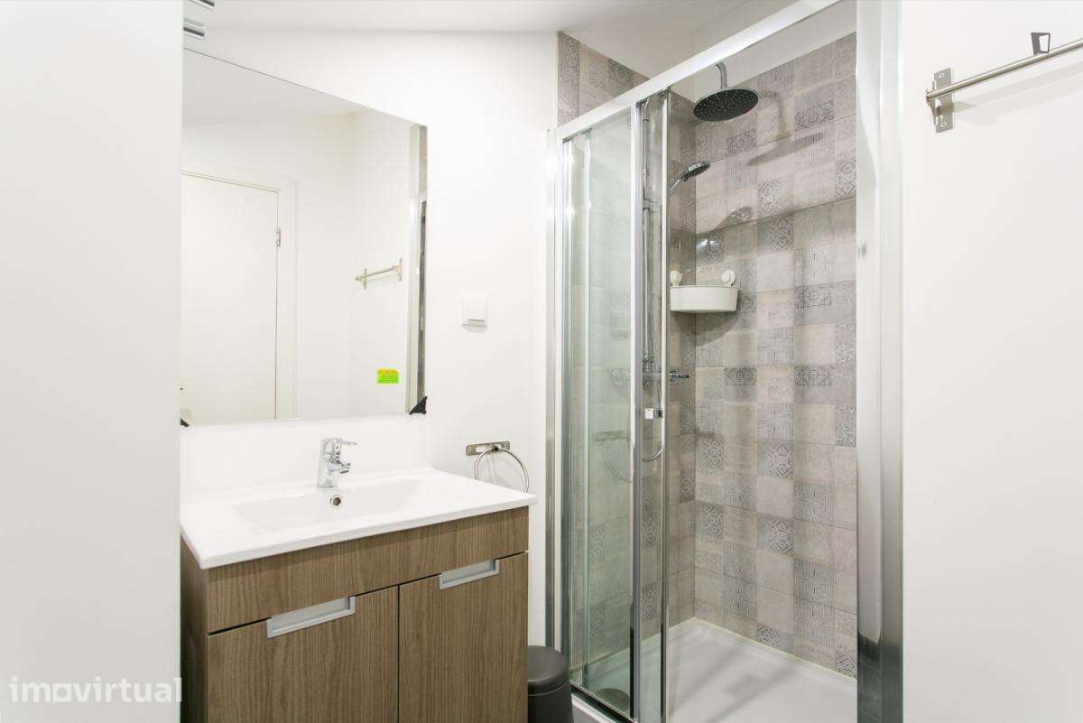 Quarto - localizado em Anjos Lisbon - Grande imagem: 5/27
