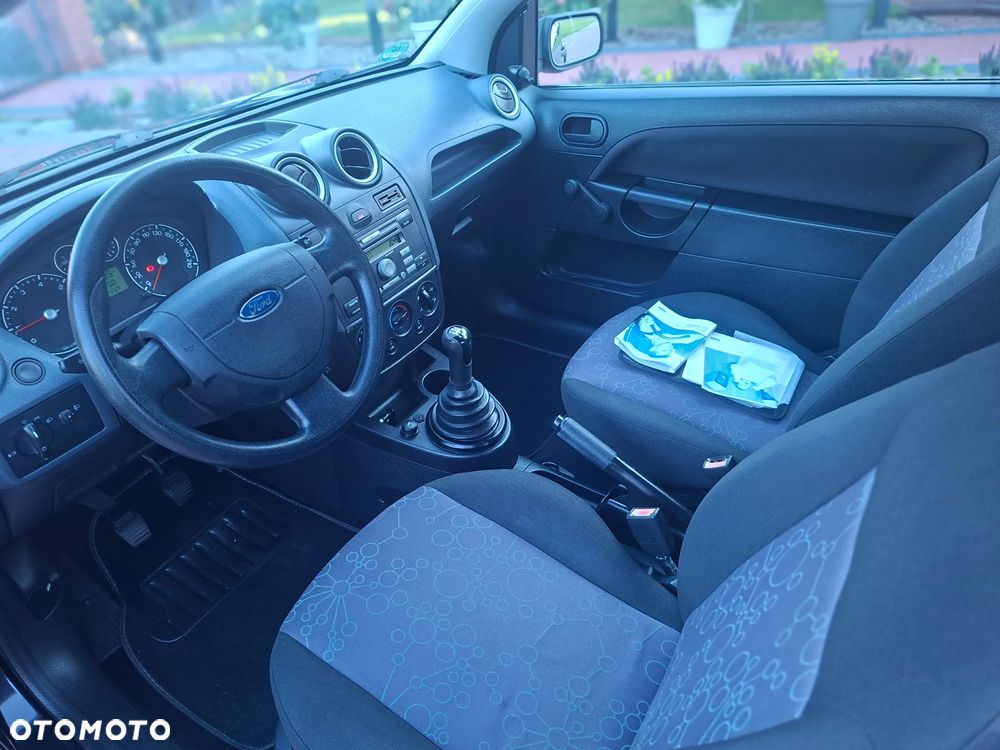 Ford Fiesta - 15