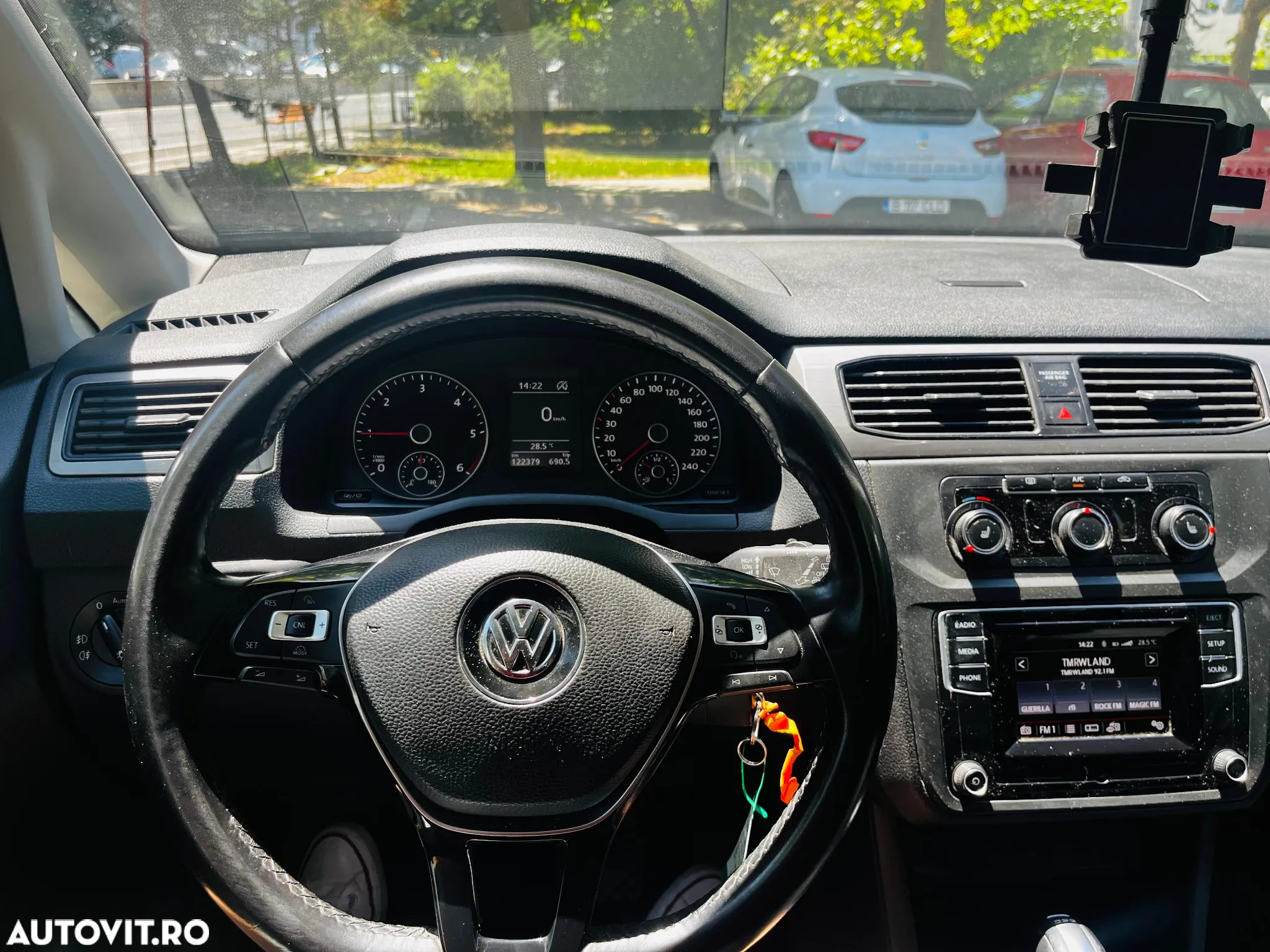 Volkswagen Caddy 2.0 TDI DSG - 13