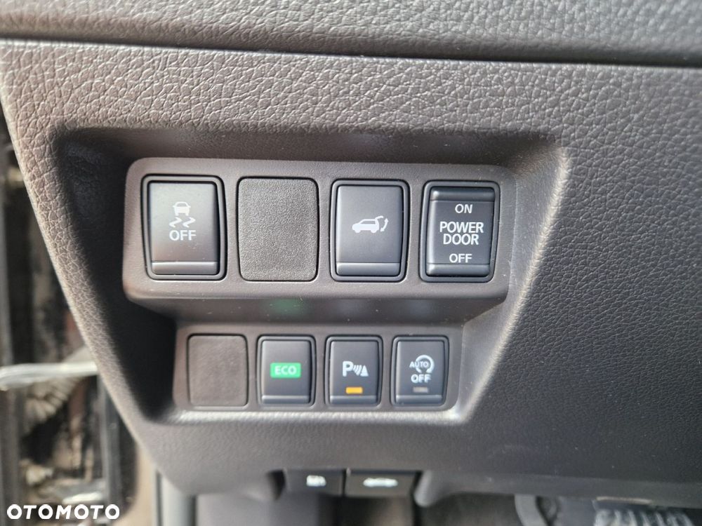 Nissan X-Trail 1.6 DCi Tekna 2WD Xtronic 7os - 14