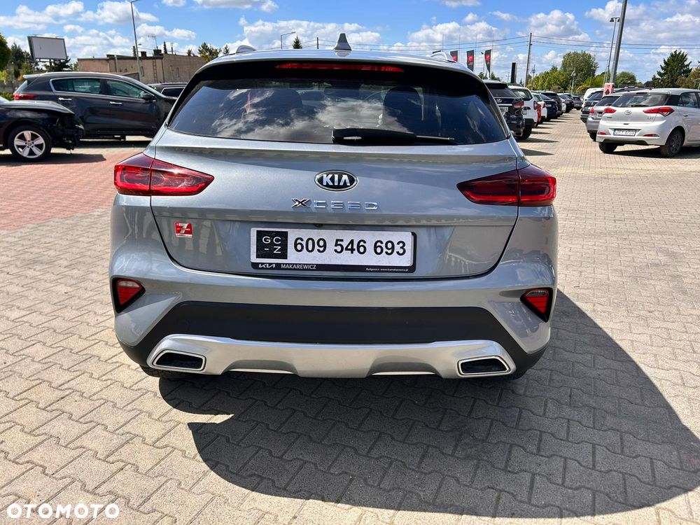 Kia XCeed 1.5 T-GDI M - 4