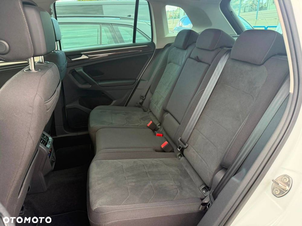Volkswagen Tiguan 2.0 TSI 4Mot Elegance DSG - 19