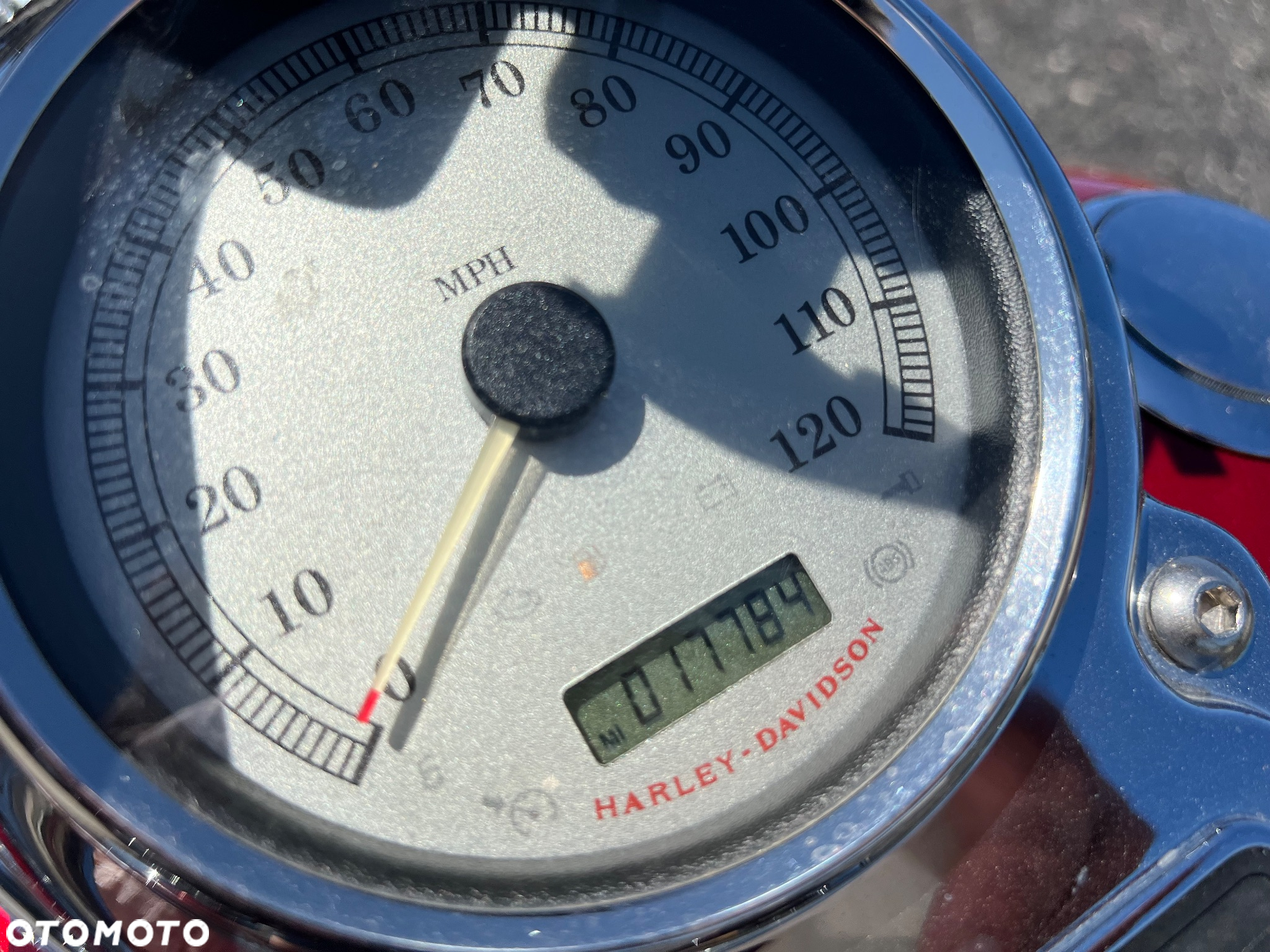 Harley-Davidson Dyna Fat Bob - 8