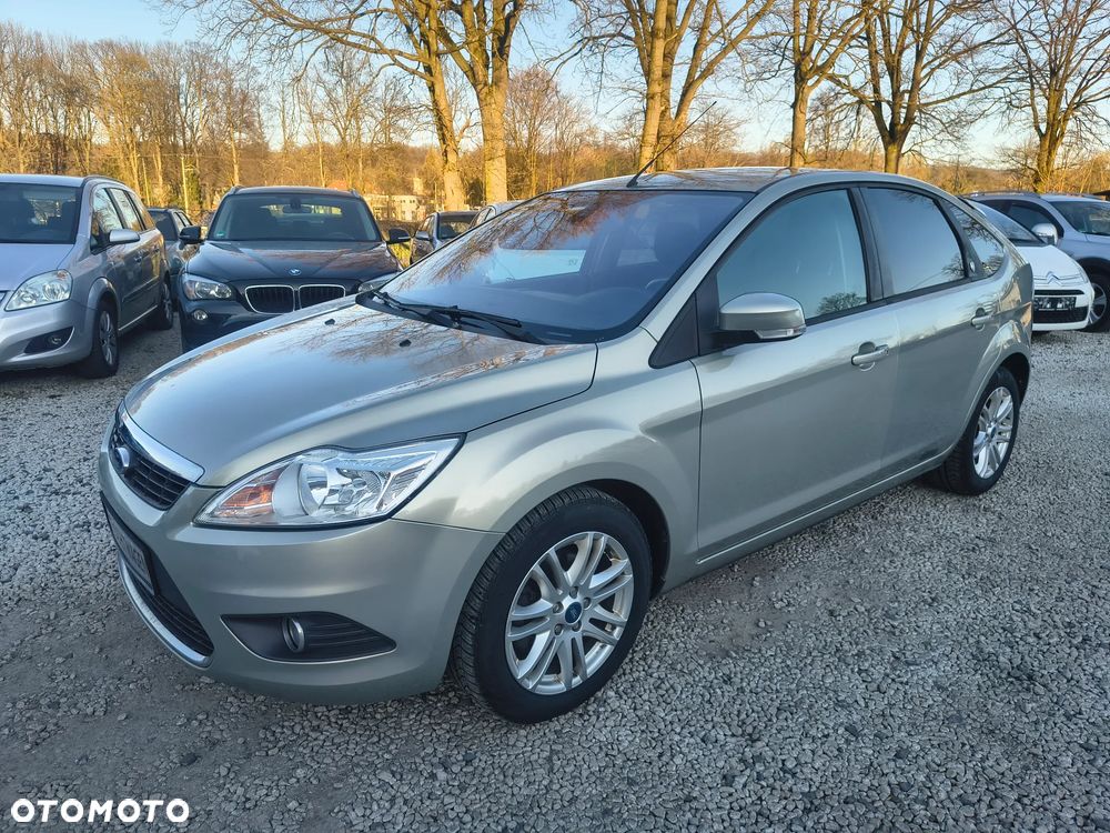 Ford Focus 1.6 Ghia - 9