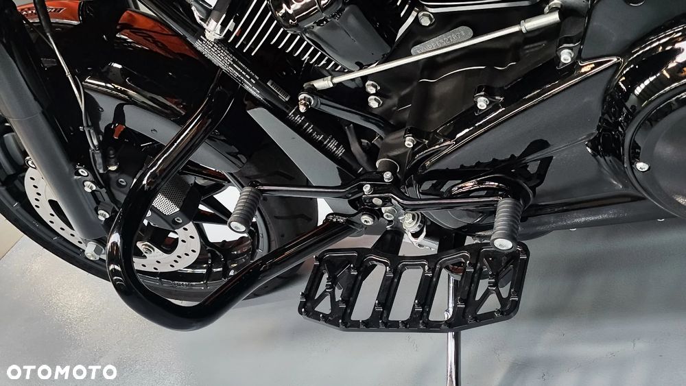 Harley-Davidson Touring Road King - 28