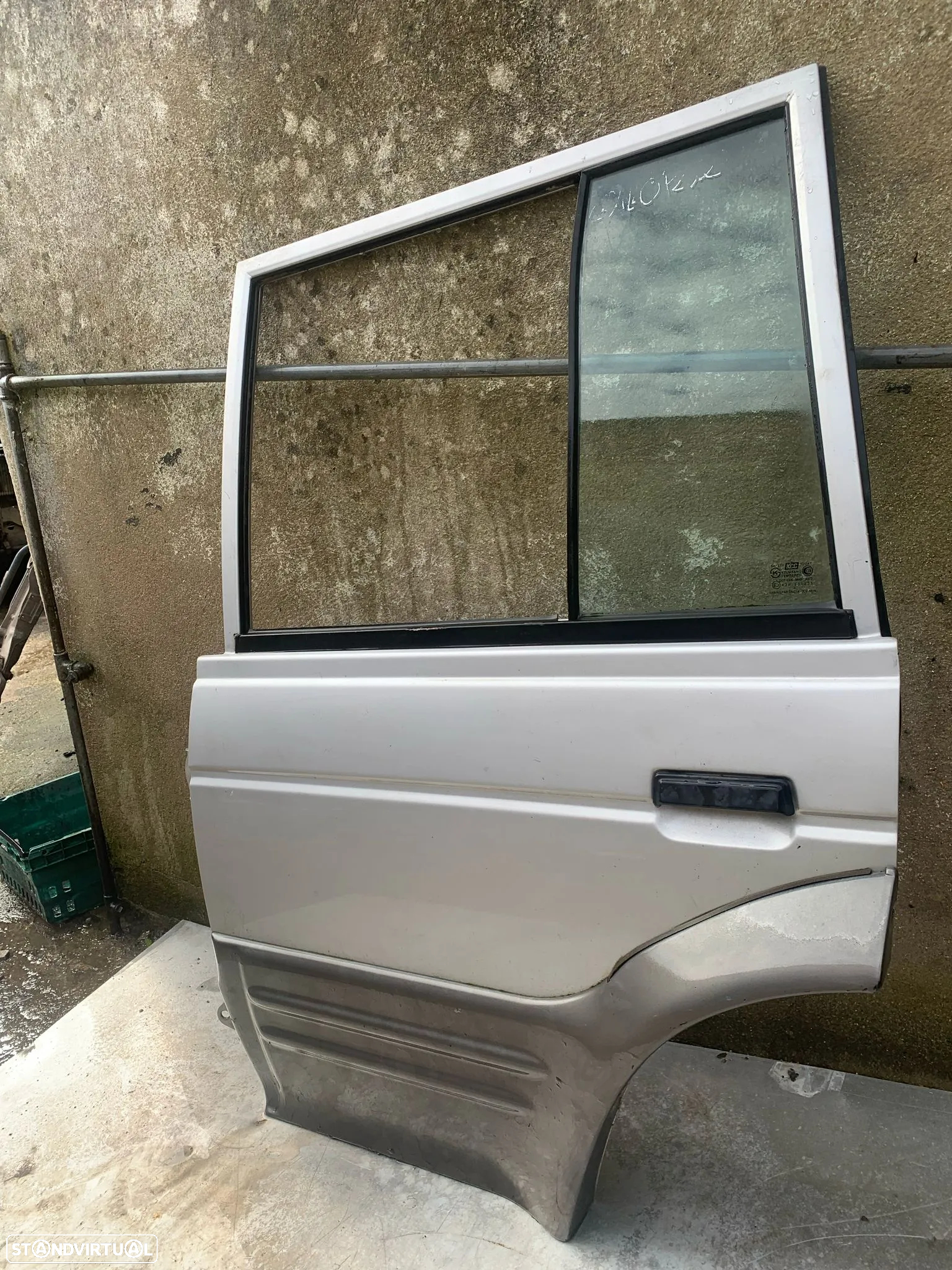 Porta trás esquerda Hyundai Galloper - 3