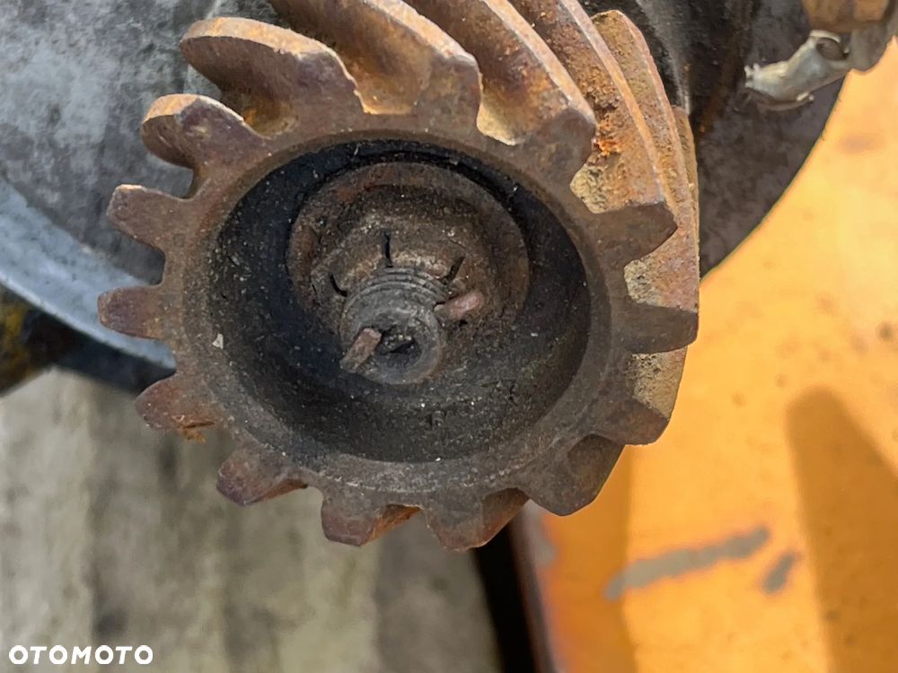 05361601003 Pompa wspomagania do koparko ładowarki CASE 580G - 1