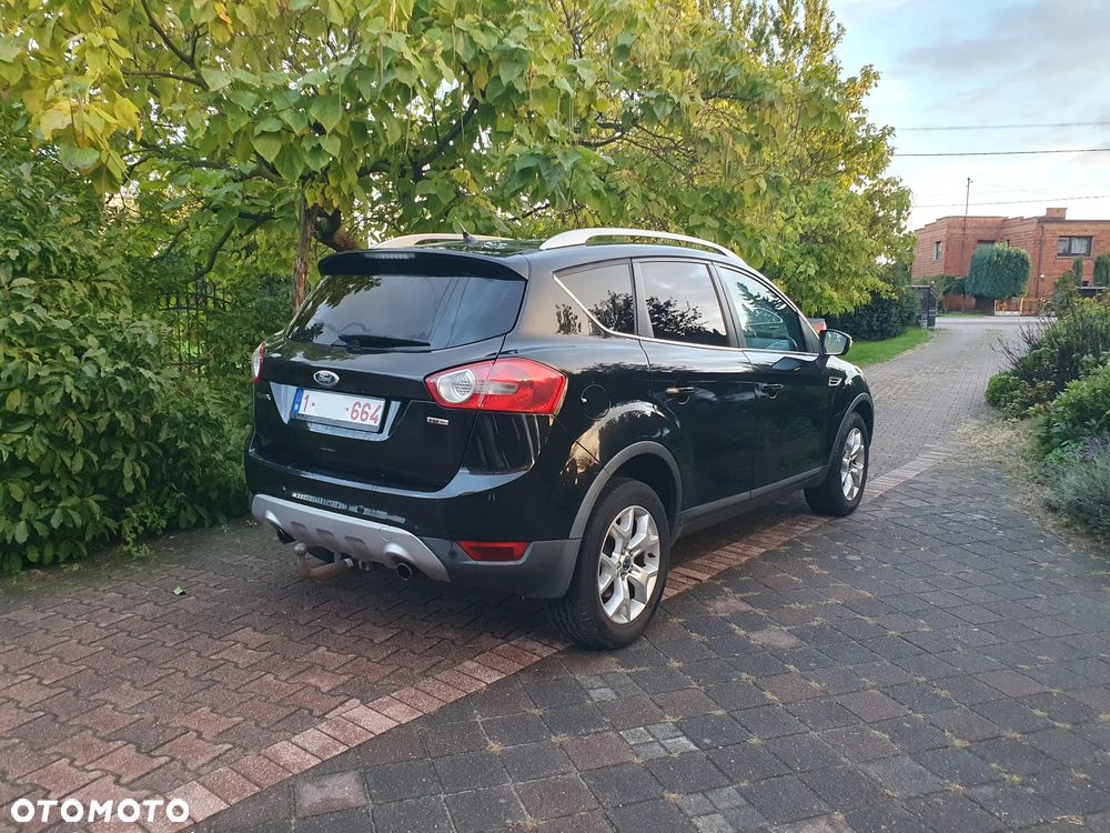 Ford Kuga 2.0 TDCi 2x4 Titanium - 4
