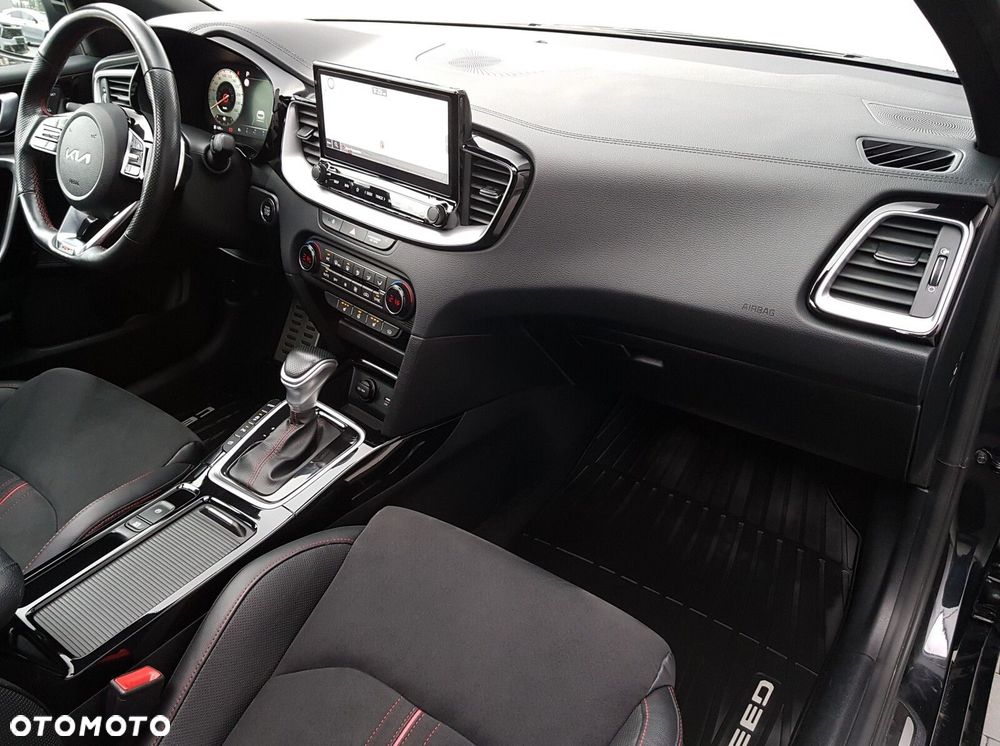 Kia ProCeed 1.6 T-GDI GT DCT - 30