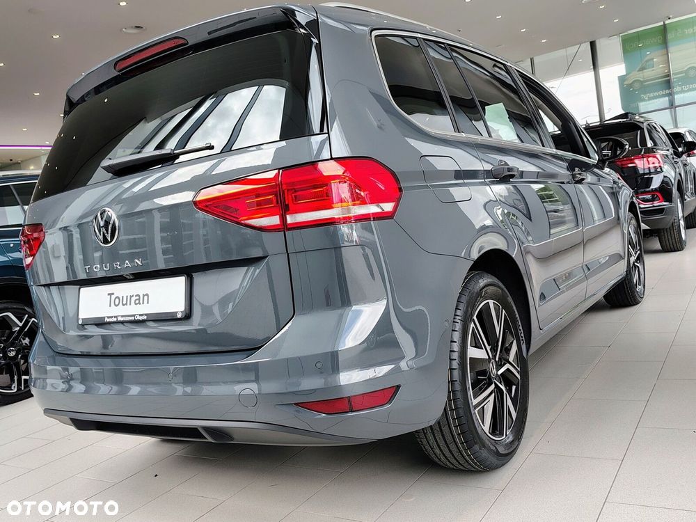 Volkswagen Touran - 8