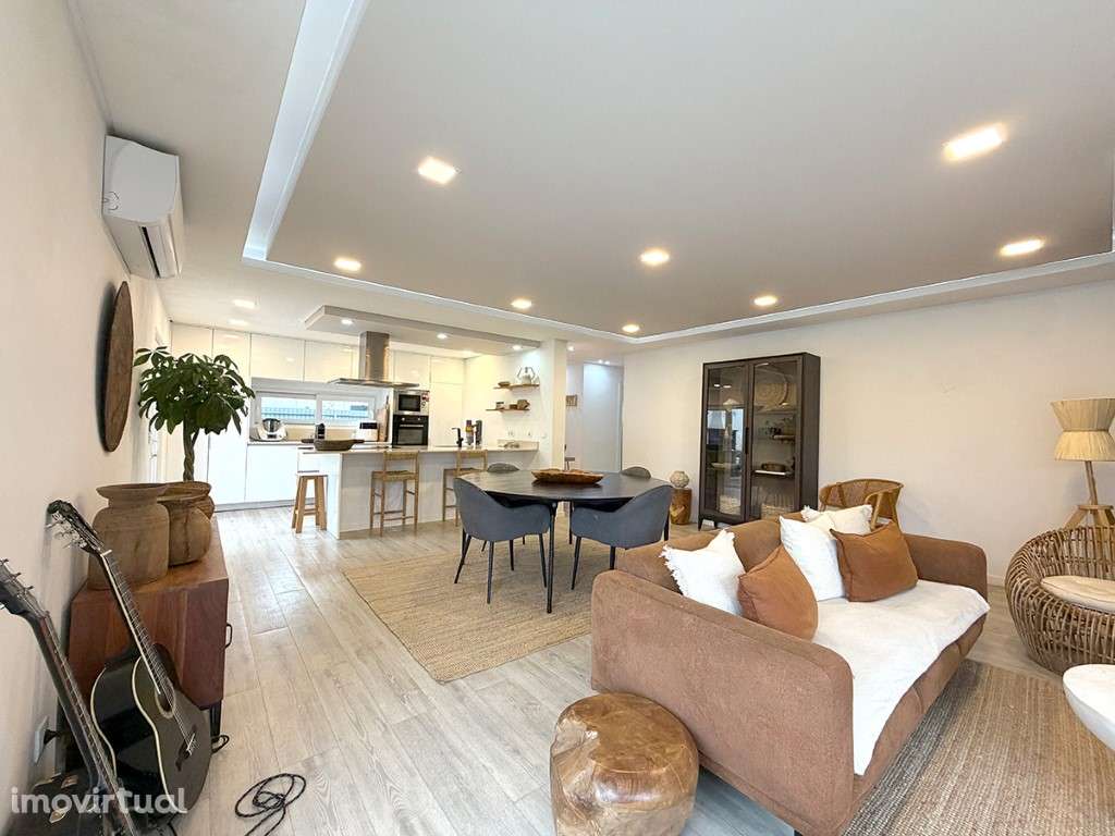 Moradia Térrea com Piscina a venda na Urbanização das Várzeas - Grande imagem: 3/20