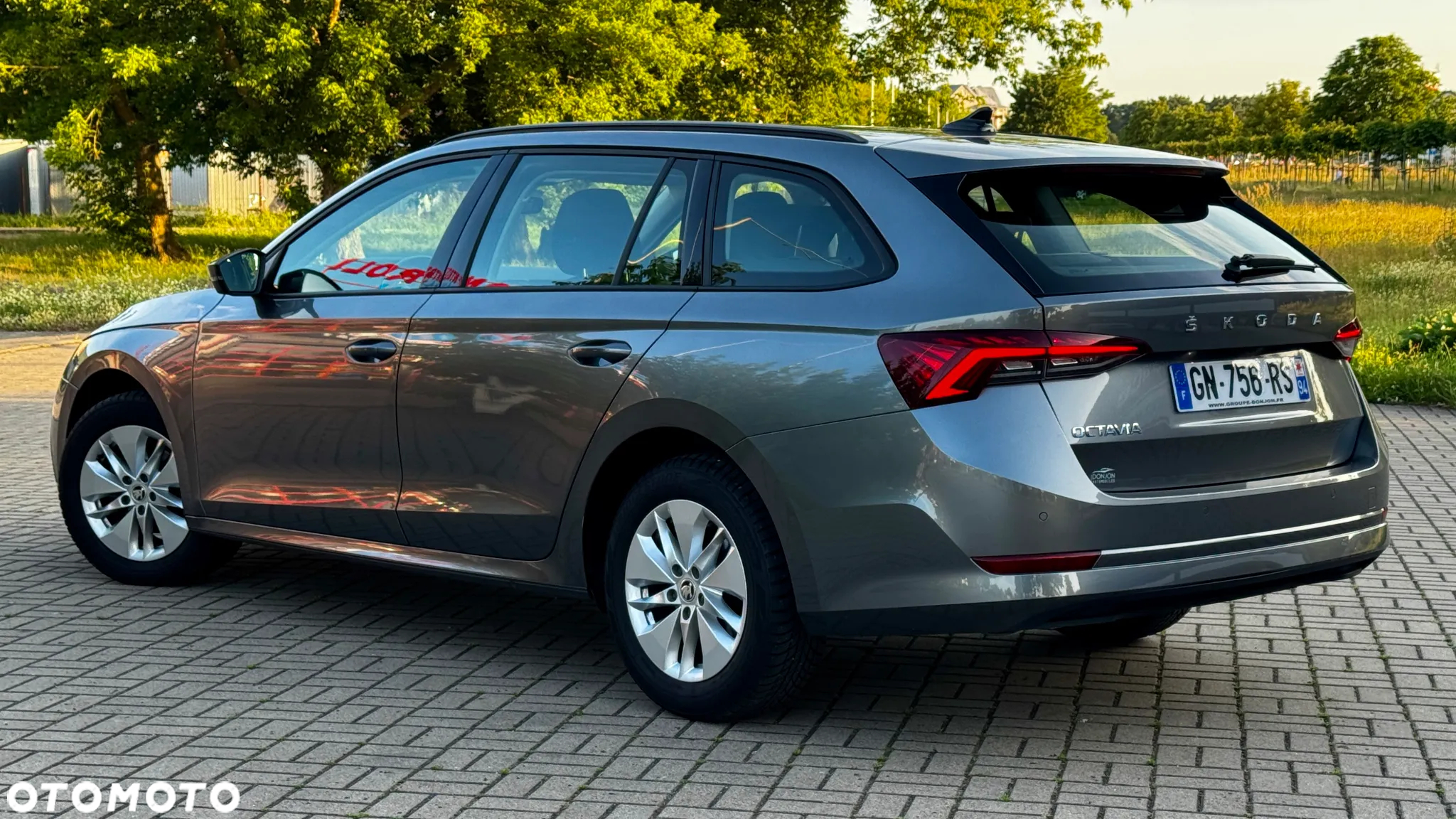Skoda Octavia 2.0 TDI DSG Ambition - 3