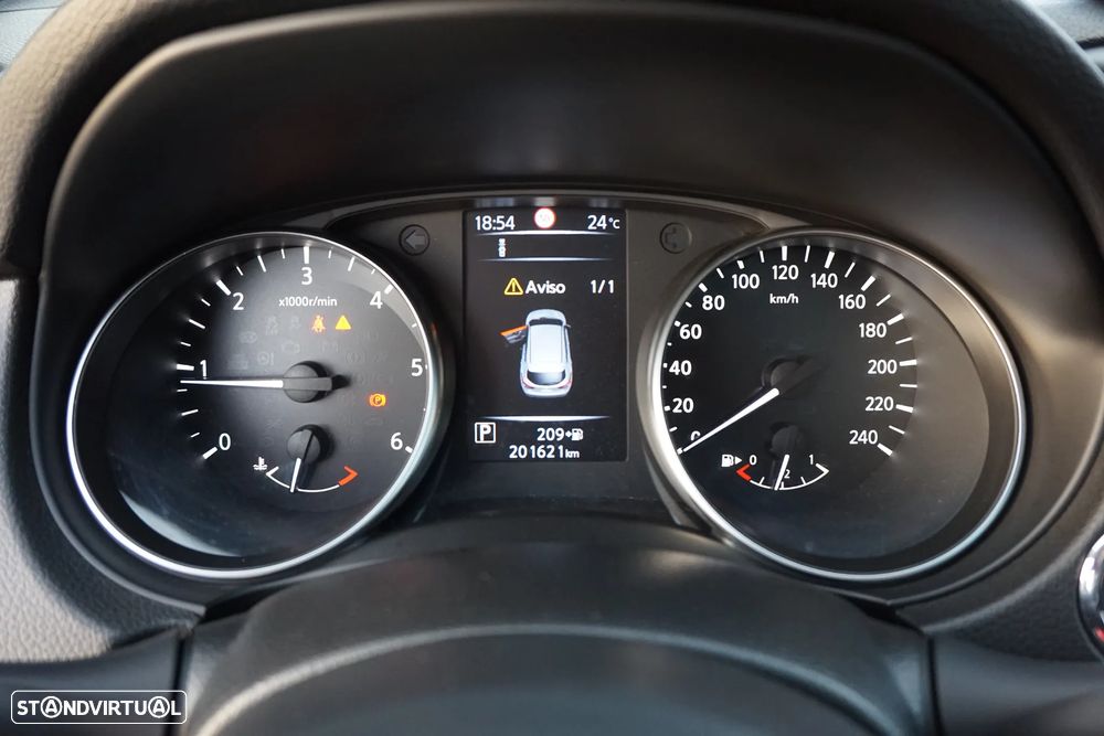 Nissan Qashqai 1.6 dCi N-Connecta 18 Xtronic - 28
