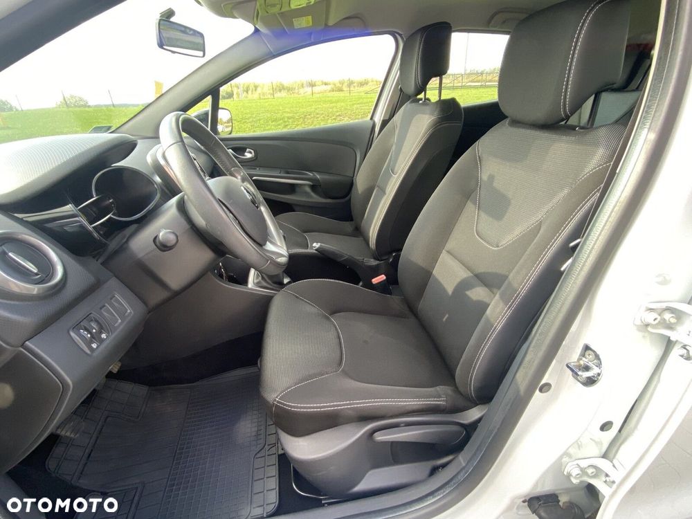 Renault Clio - 11