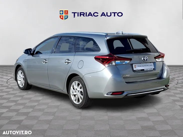 Toyota Auris 1.8 L VVT-i Hybrid Luna - 4