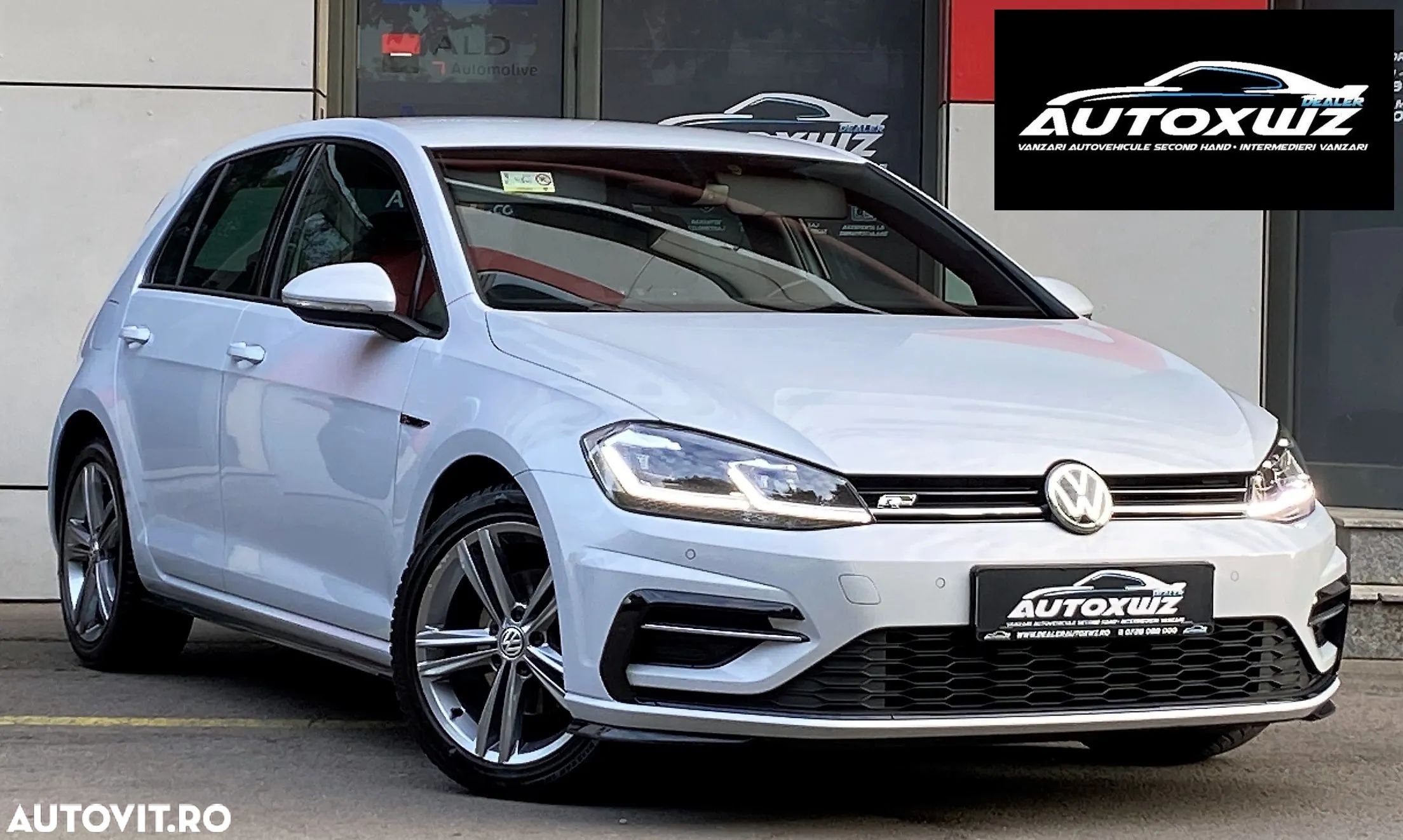 Volkswagen Golf - 1