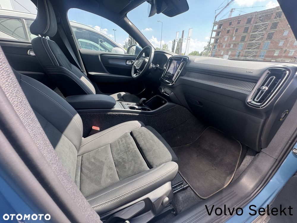 Volvo XC 40 - 25