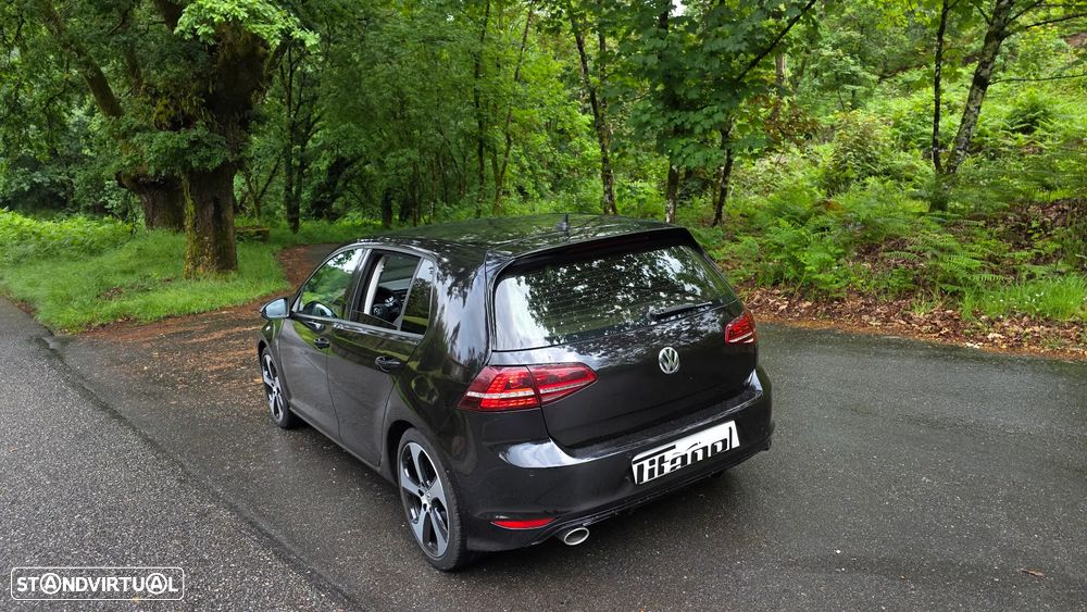 VW Golf 1.6 TDi R-Line - 7