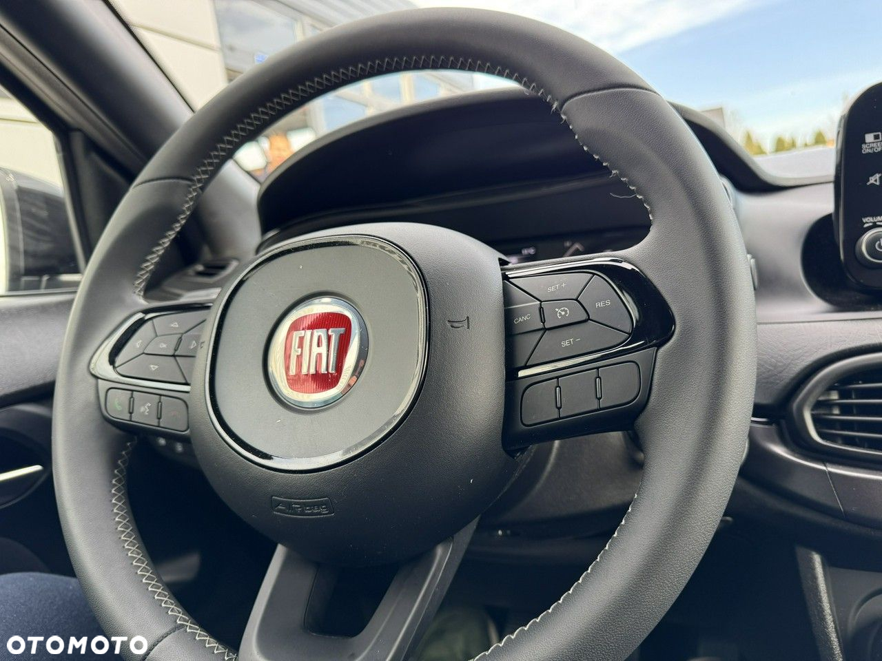 Fiat Tipo - 12