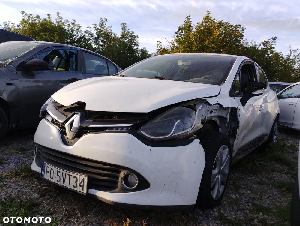 Renault Clio 2015 photo 2