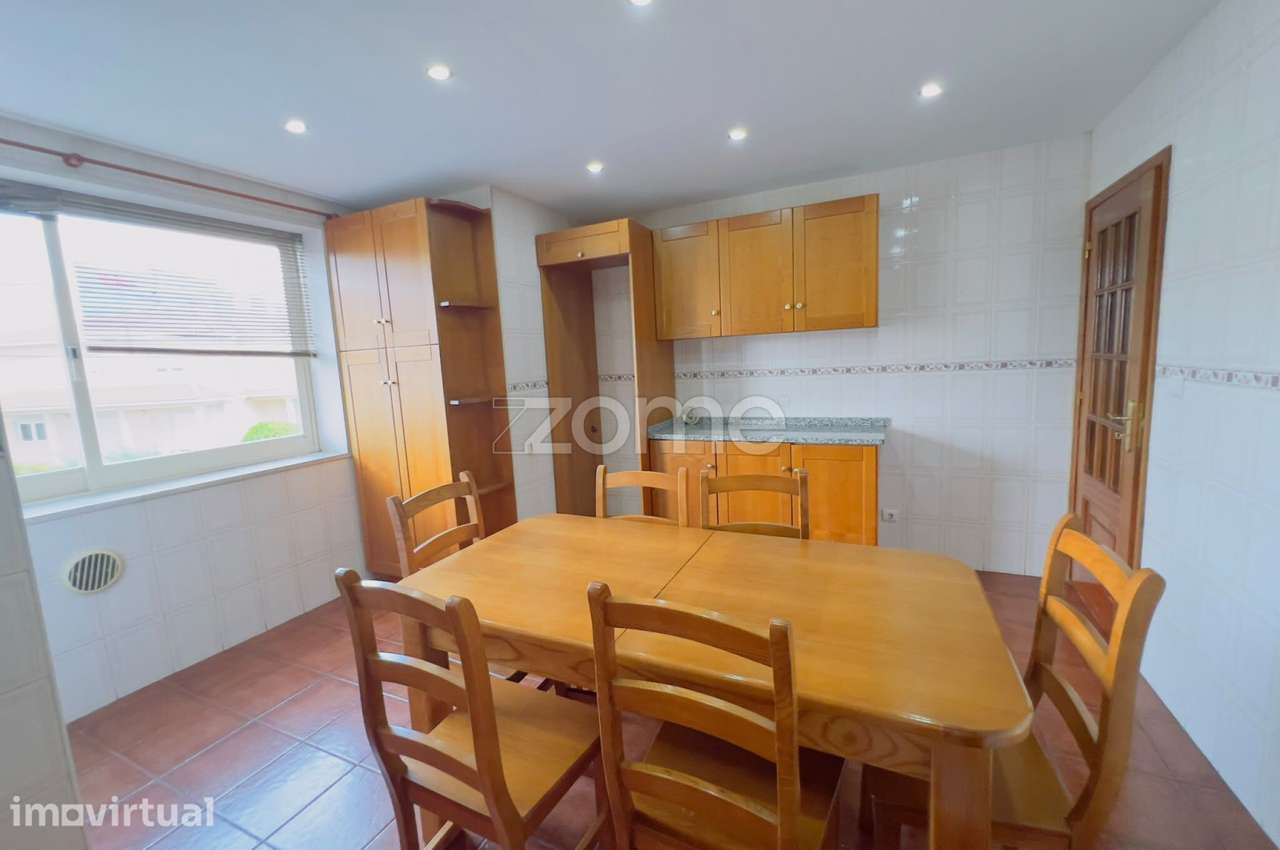 Apartamento T2 Remodelado com lugar de Garagem em Chaves - Grande imagem: 2/17