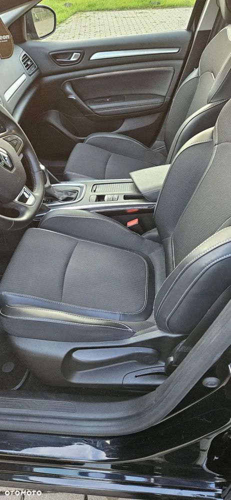 Renault Megane 1.5 Blue dCi Intens EDC - 23