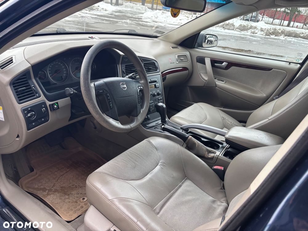Volvo XC 70 AWD Momentum - 22