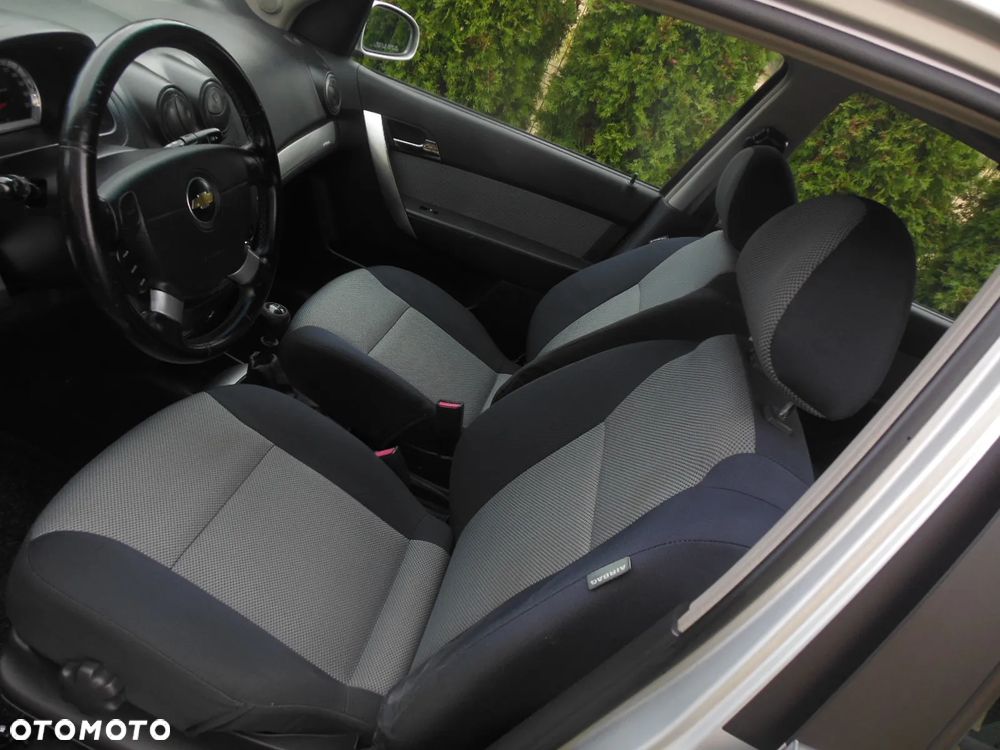 Chevrolet Aveo 1.4 16V LS - 10