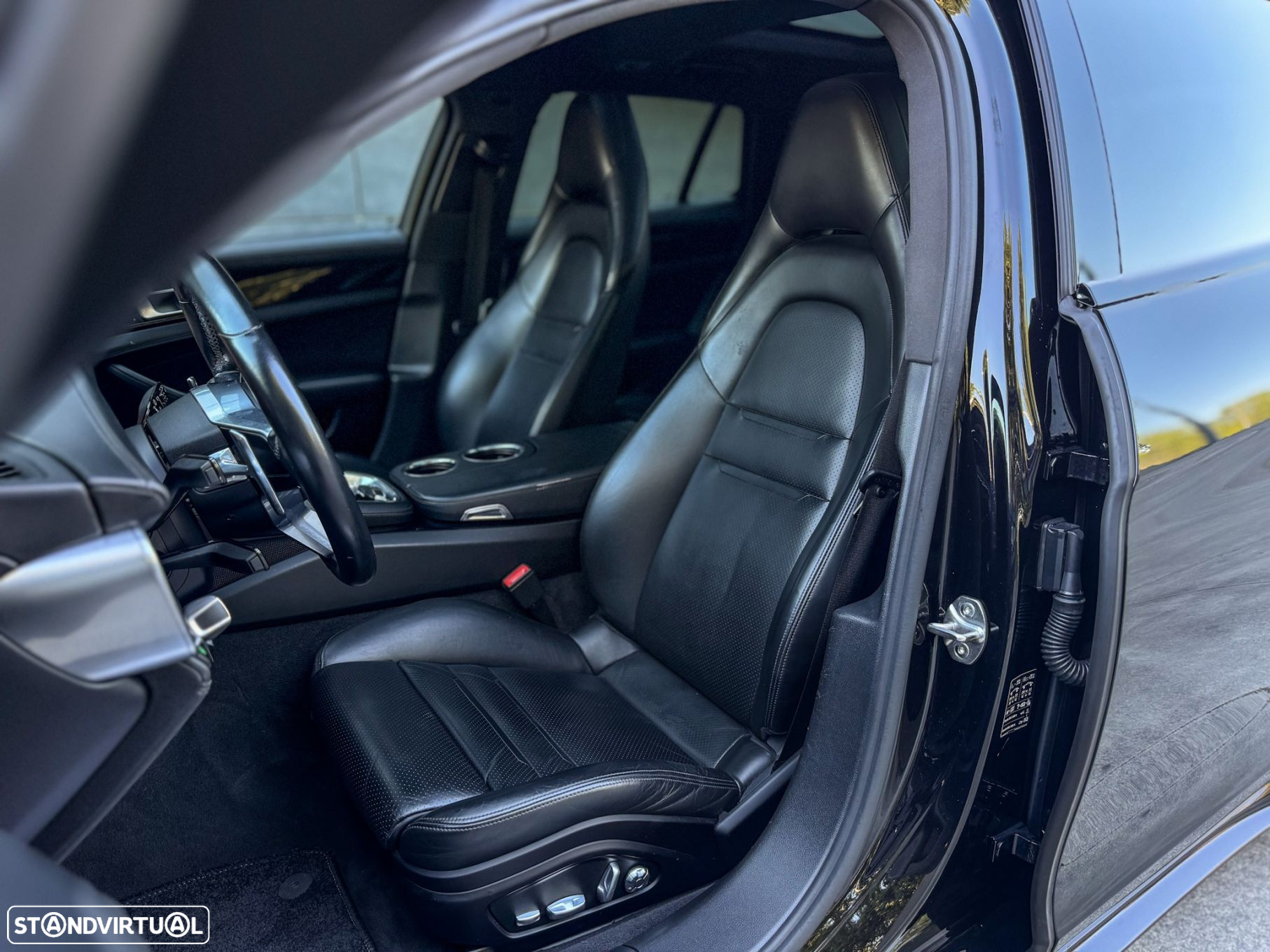 Porsche Panamera Sport Turismo 4 E-Hybrid - 55