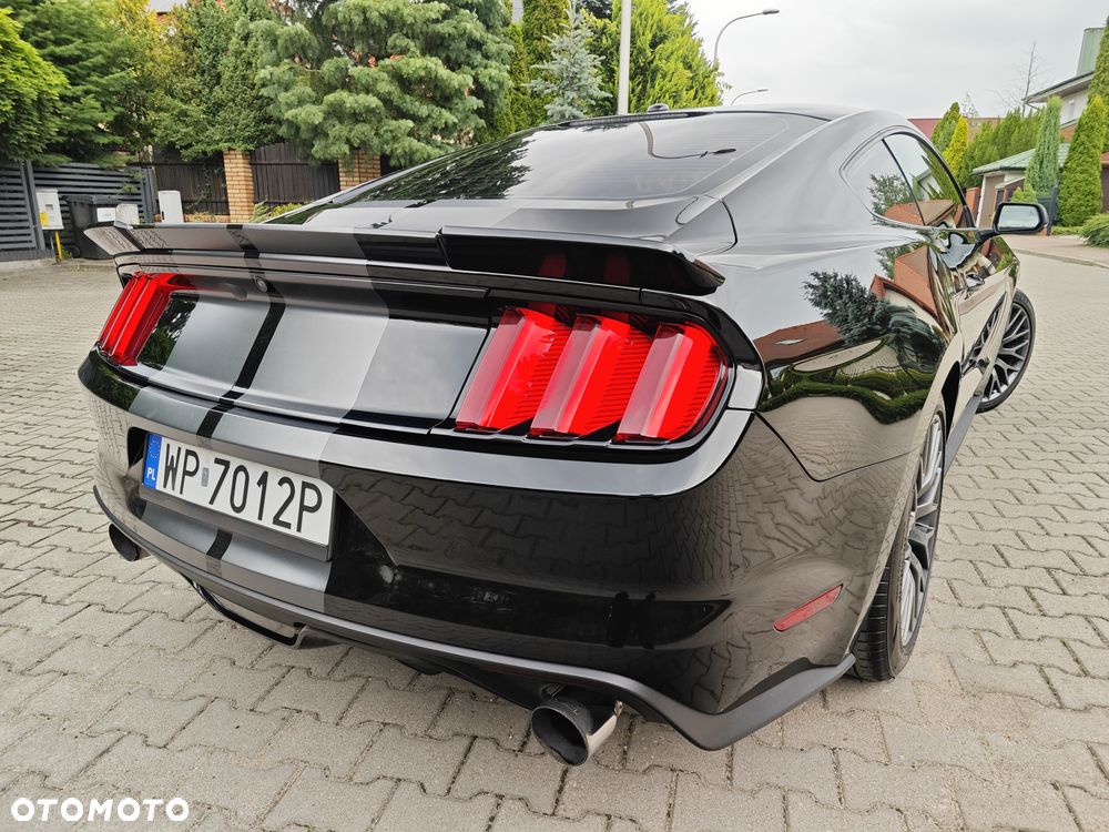 Ford Mustang - 4