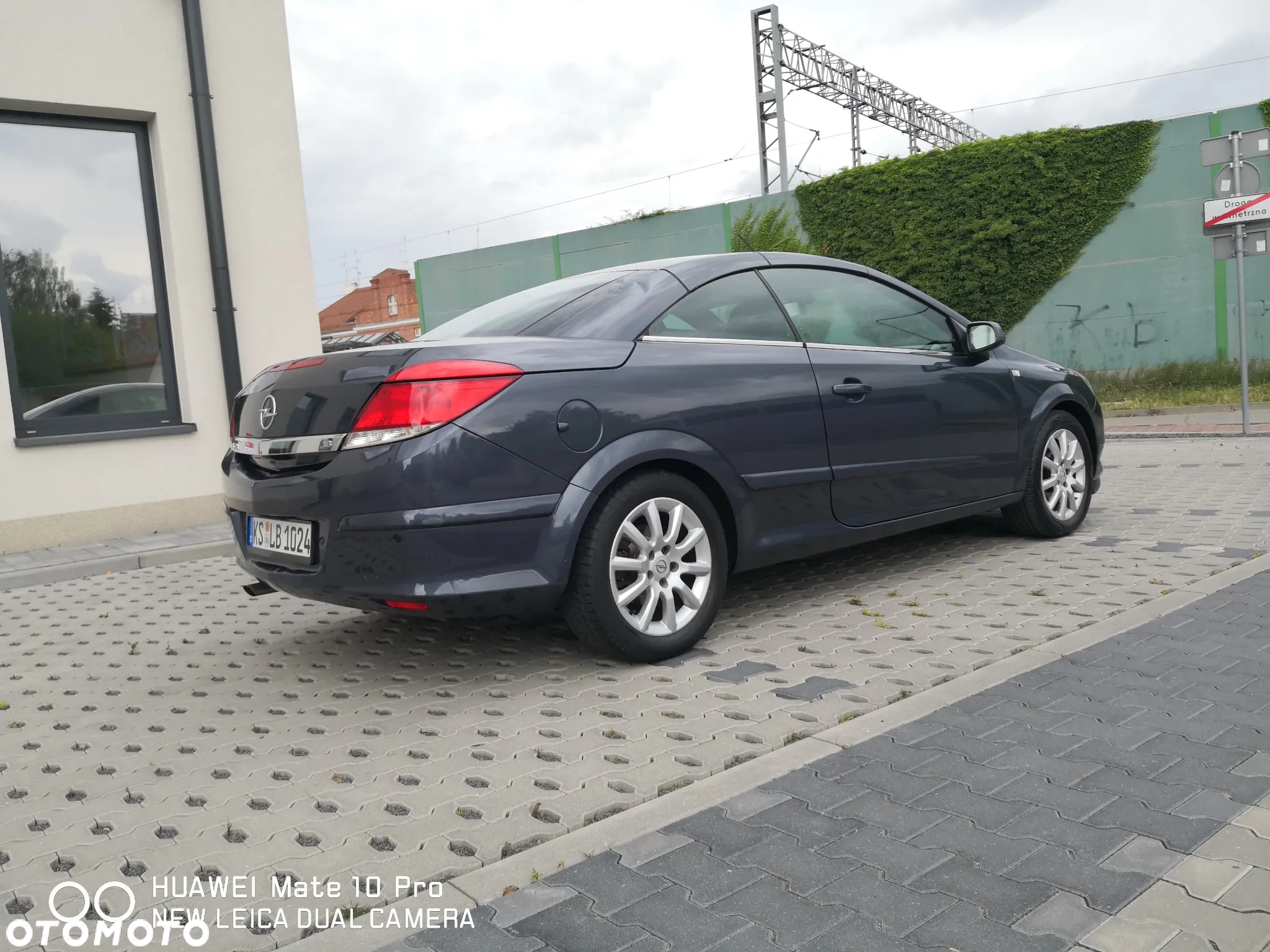 Opel Astra TwinTop 1.8 Cosmo - 3