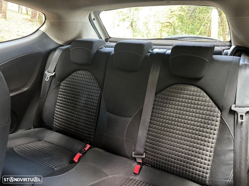 Alfa Romeo MiTo 1.3 JTD Distinctive - 32