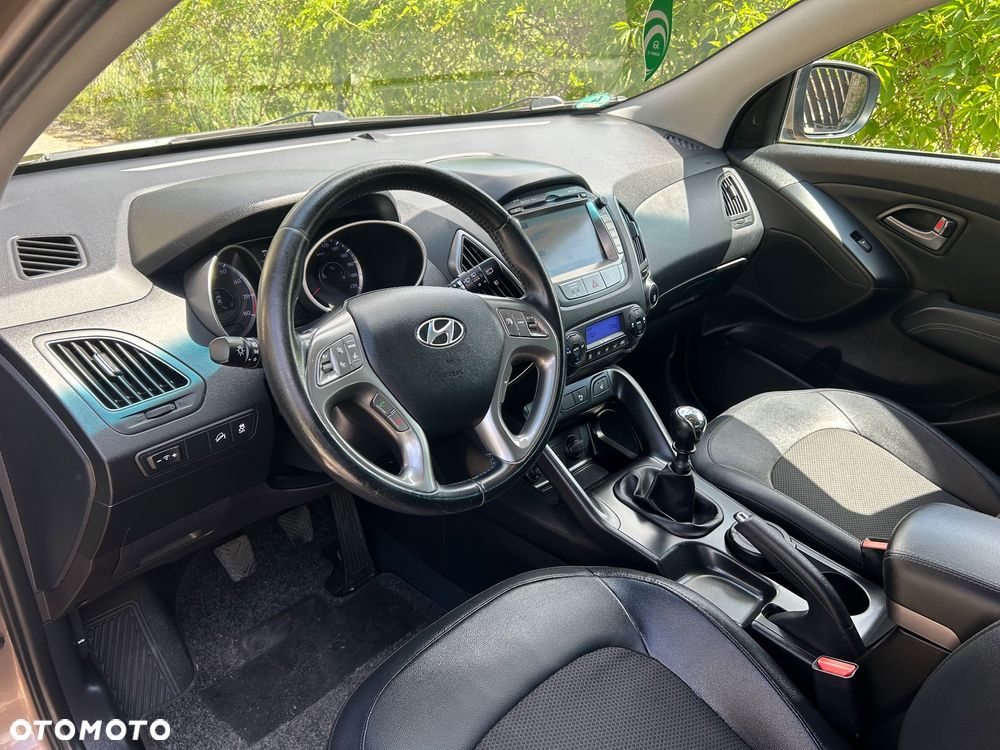 Hyundai ix35 1.6 2WD Fifa World Cup Edition - 16