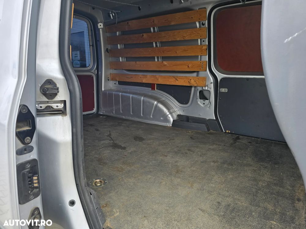 Volkswagen Caddy - 12