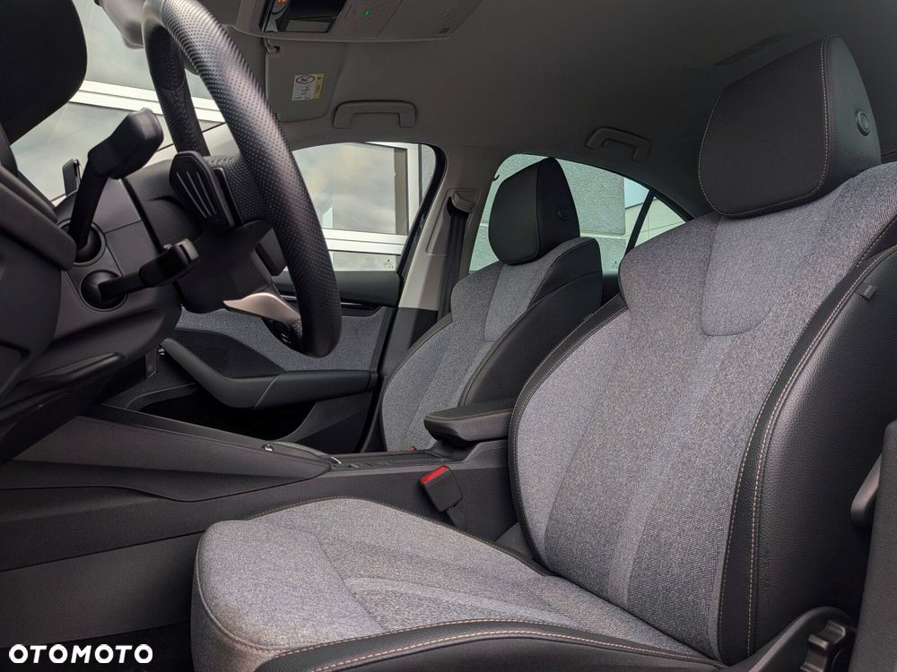 Skoda Octavia 1.5 TSI mHEV Selection DSG - 10