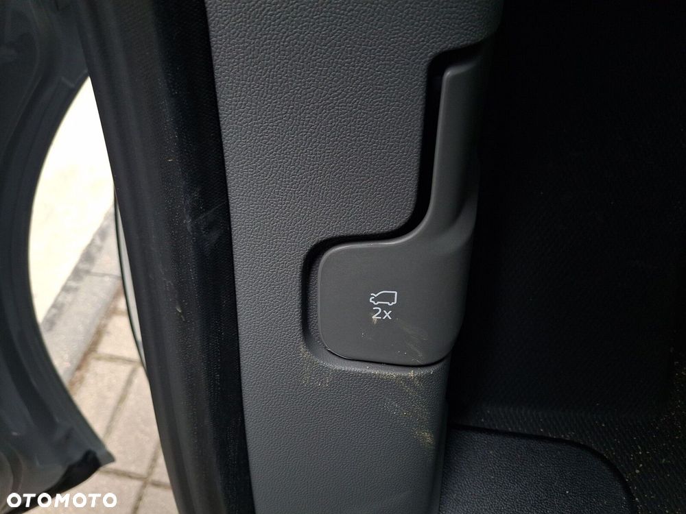 Volkswagen Transporter Furgon 2.0 TDI 150 KM manual - 18