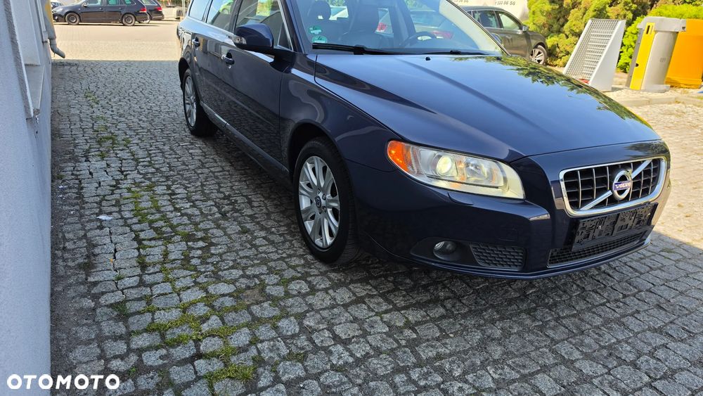 Volvo V70 2.5T Momentum - 3