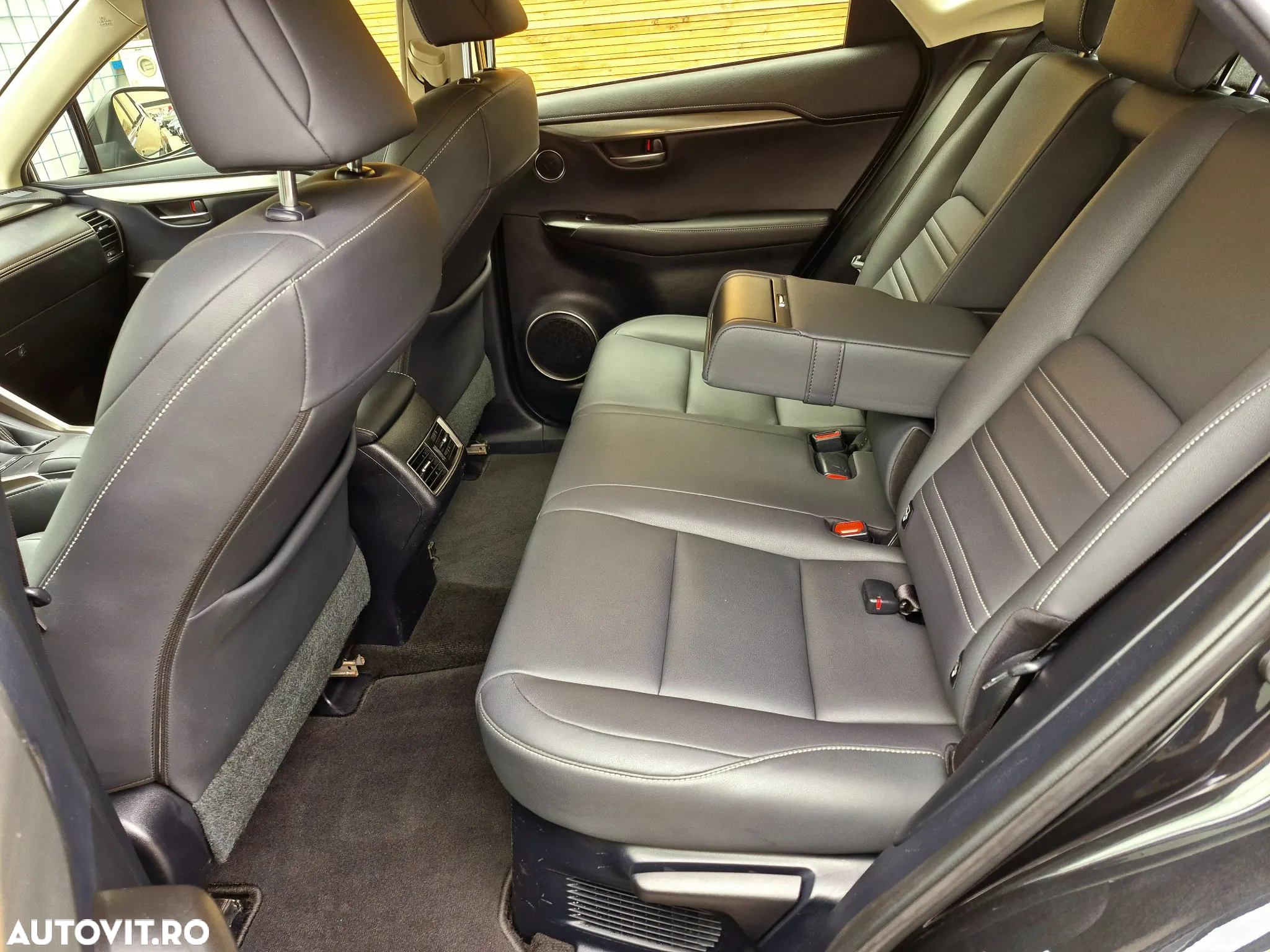 Lexus Seria NX - 11