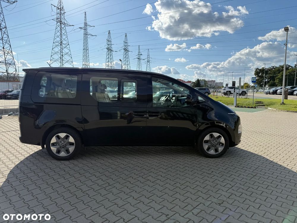 Hyundai Staria 1.6 T-GDI HEV Smart VIP - 6
