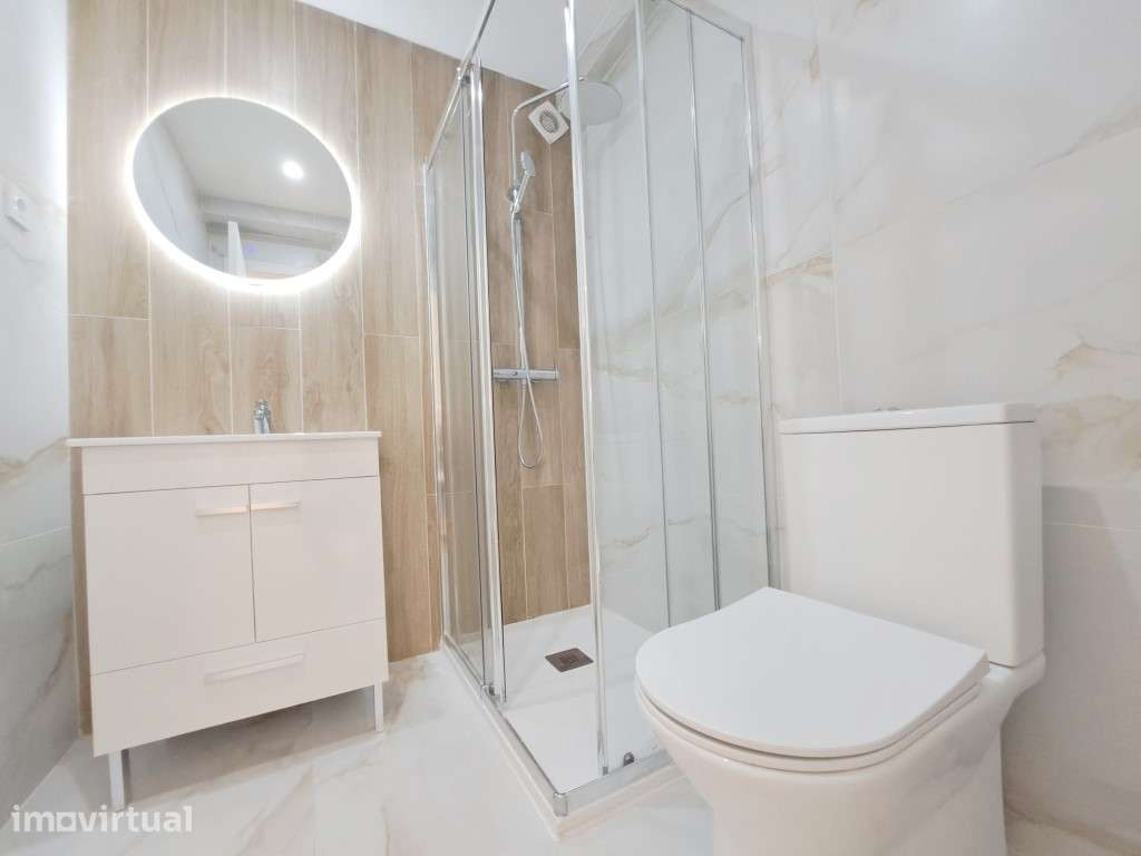 Apartamento T2 para venda em Amadora - Lisboa - Grande imagem: 5/35