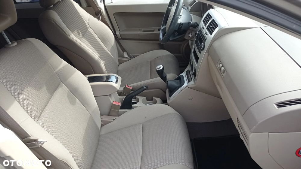 Dodge Caliber 1.8 SXT - 36