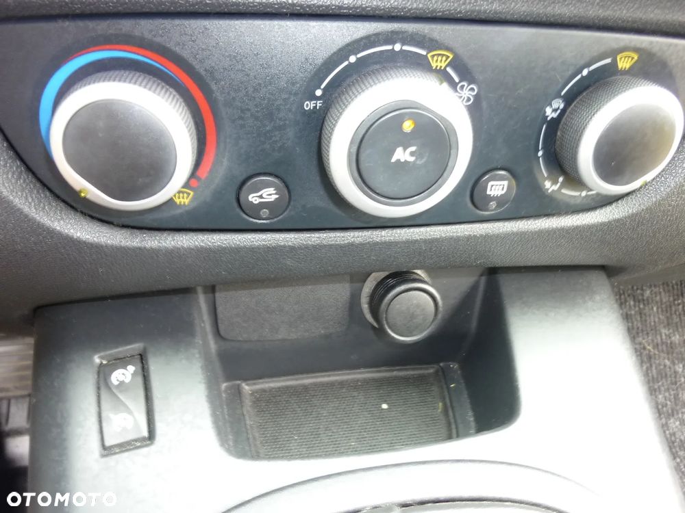 Renault Scenic 1.6 16V 110 Dynamique - 39