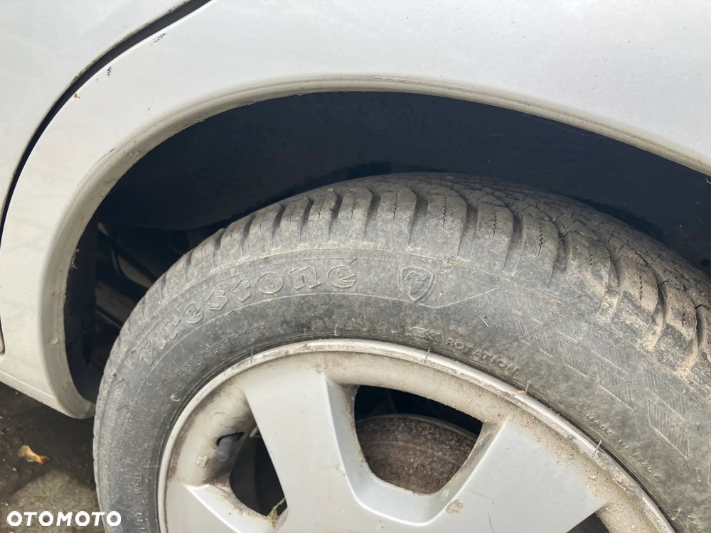 Opel Agila 1.0 - 9